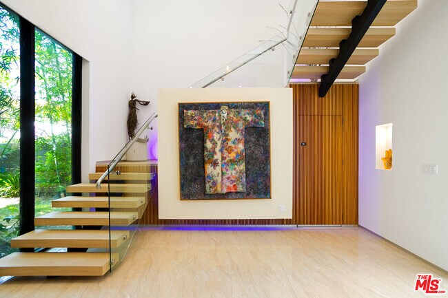 Foto del edificio - 619 N Harper Ave