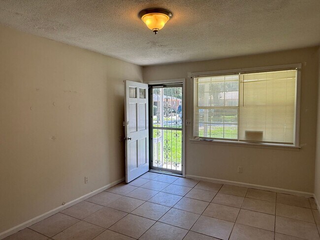 Photo - Freshly Updated West Ashley Rental w/ Huge Fenced Yard House