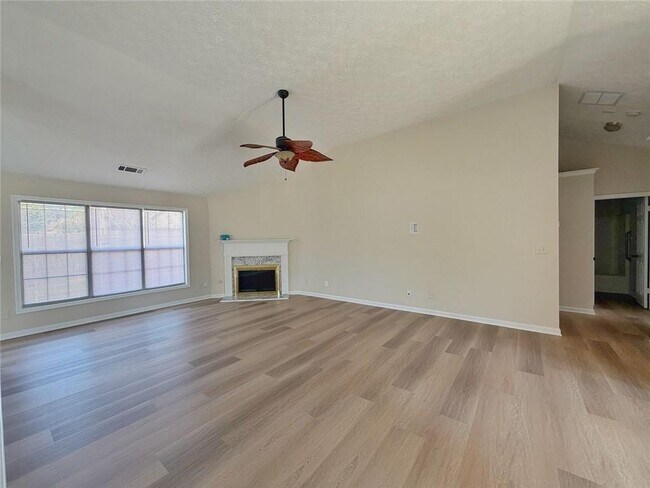 Foto del edificio - 902 Conners Cove NW
