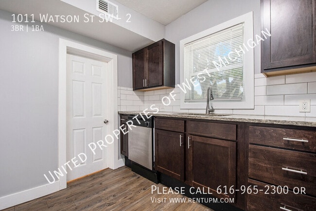 Building Photo - 1011 Watson St SW