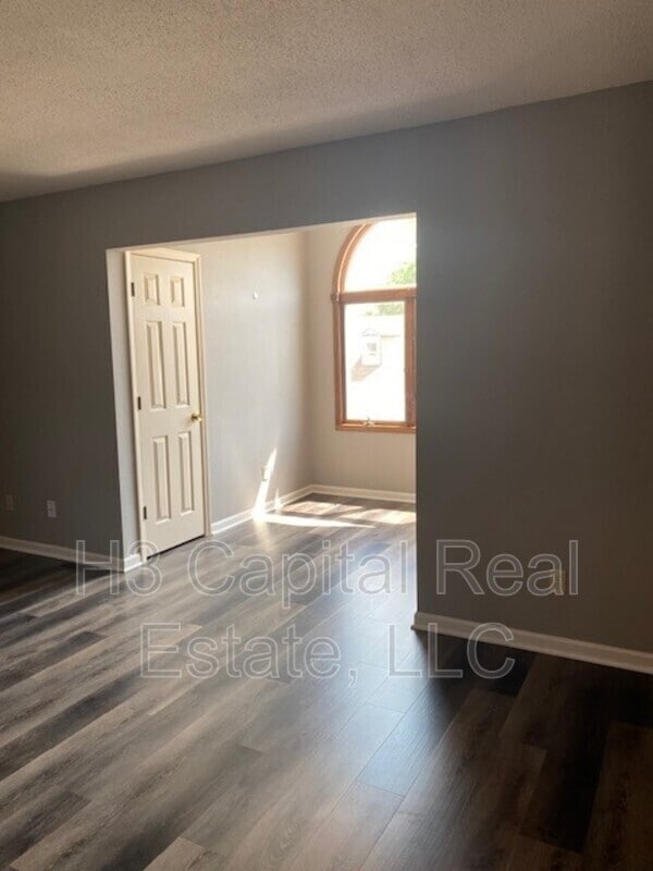 Building Photo - 307 N Illinois St