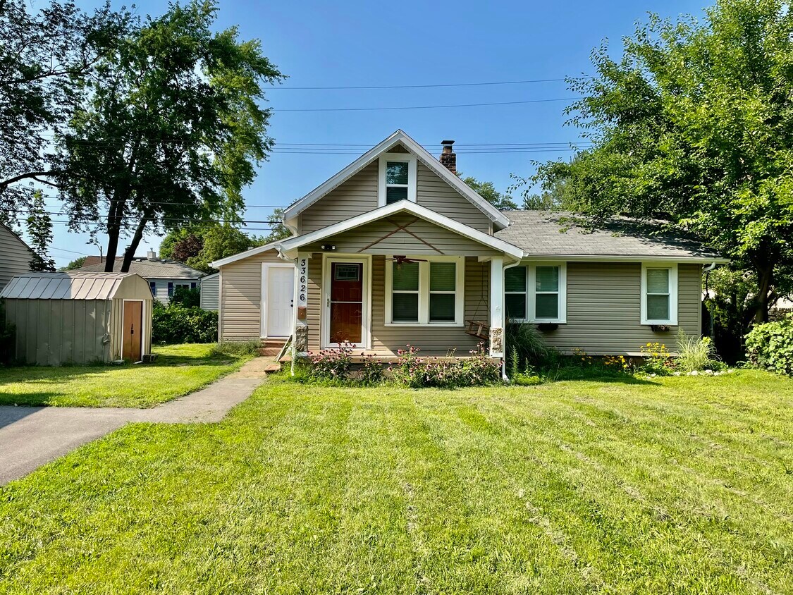Primary Photo - 33626 Donnelly St