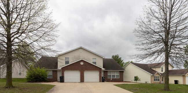 Foto del edificio - 108-110 Elk Dr