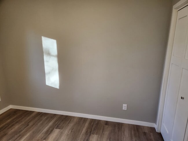 Building Photo - 1816 D Avenue