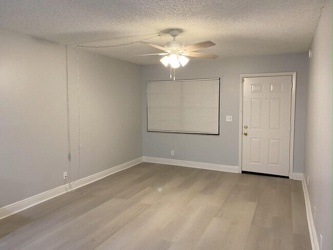 Foto del edificio - 3269 NW 102nd Terrace