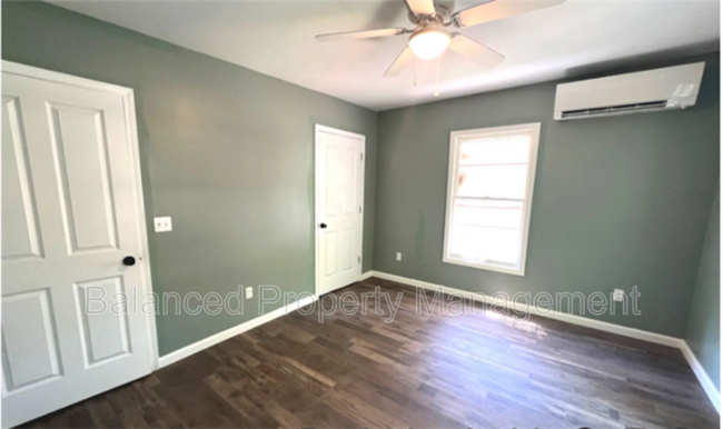 Building Photo - 1620 SW College Ave