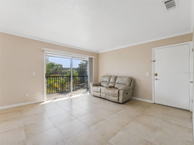 Building Photo - 13693 Orange Sunset Dr