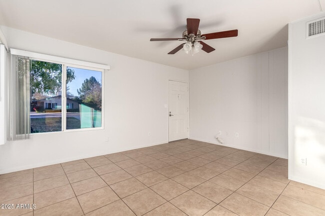 Foto del edificio - 1235 S Roosevelt St