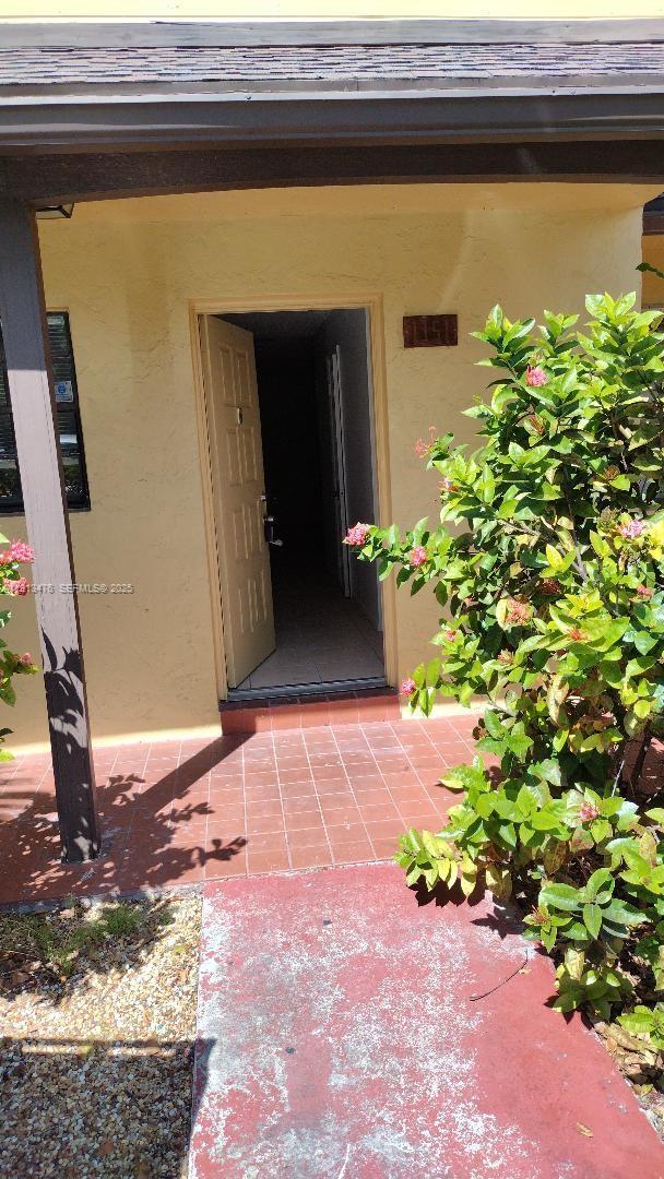 Foto del edificio - 1151 NE 210th Terrace