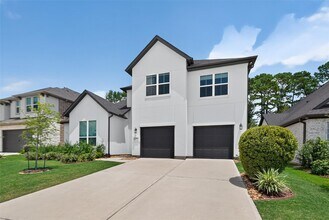 Building Photo - 9722 Dani Lake Dr