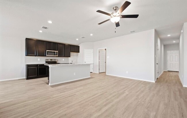 Building Photo - 3204 Ridge Pl