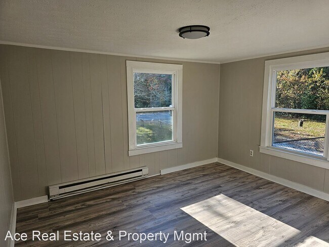 Foto del edificio - 2 br, 1 bath House - 1054 Bernadine Street