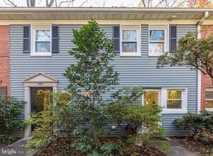 Building Photo - 8520 Geren Rd