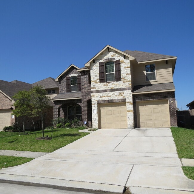 Foto del edificio - For Lease | 4 Bed, 3.5 Bath | 2,272 Sq Ft ...