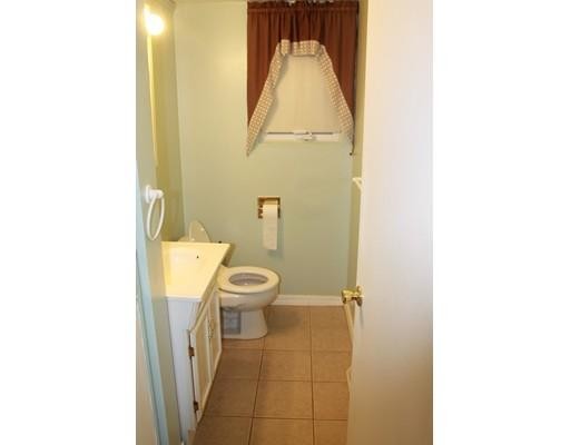 Building Photo - 20 Adams Dr