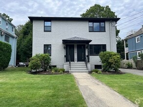 Building Photo - 139 Crafts St
