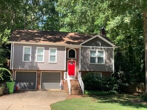 Building Photo - 7837 Foxwood Dr