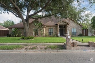 Building Photo - 1608 Merlin Dr
