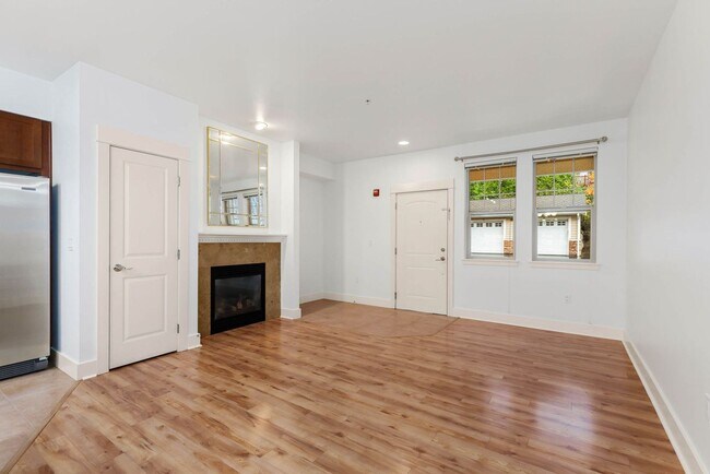 Foto del edificio - Prime Redmond Location!!!