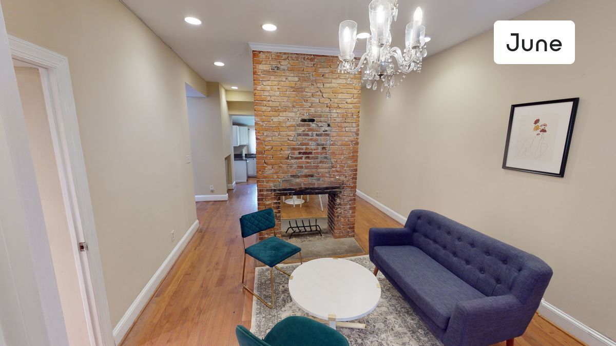 Primary Photo - ROOM ONLY in 8-bed/3.5-bath Home