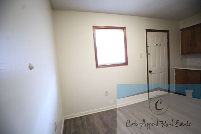 Building Photo - 2208 Sybel Cove