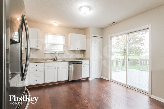 Foto del edificio - 8051 Little River Ln