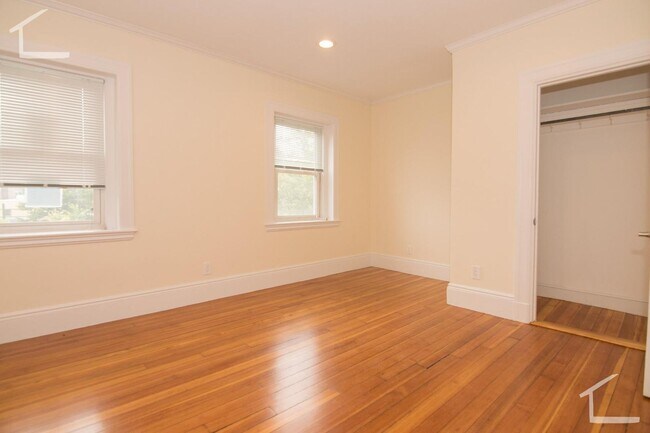 Foto del edificio - 1612 Beacon St
