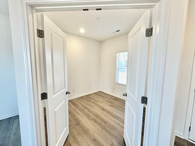 Building Photo - 4 br 2.5 ba New construction home in Kensington community in China Grove