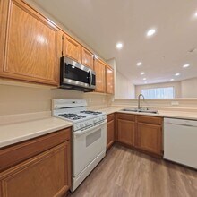 Building Photo - 7151 S Durango Dr