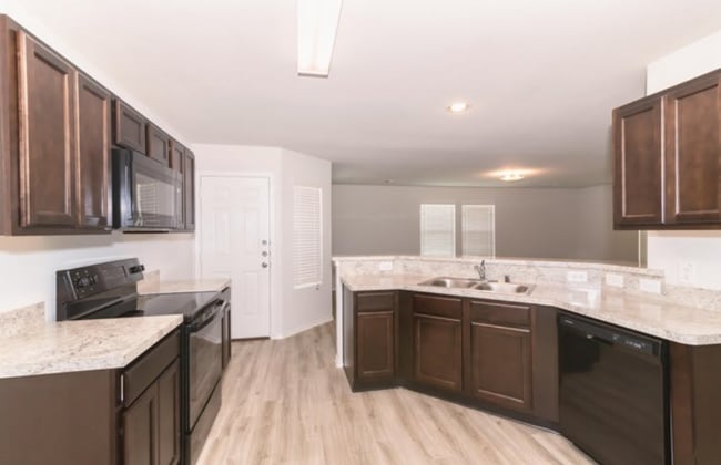 Building Photo - 24521 Amaldi Ct