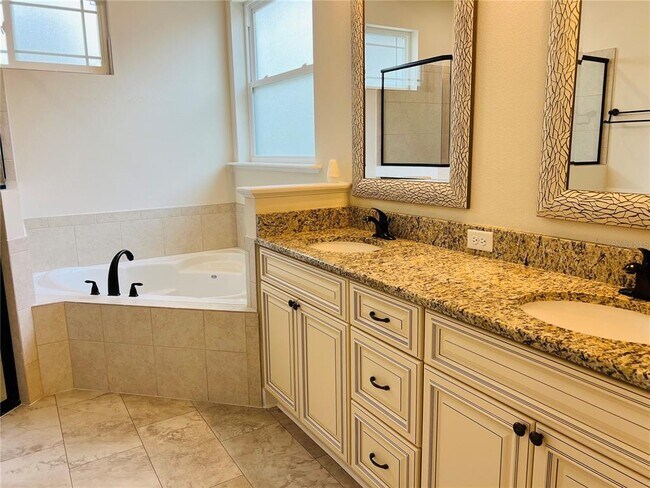 Foto del edificio - 12037 SW 28th Ave