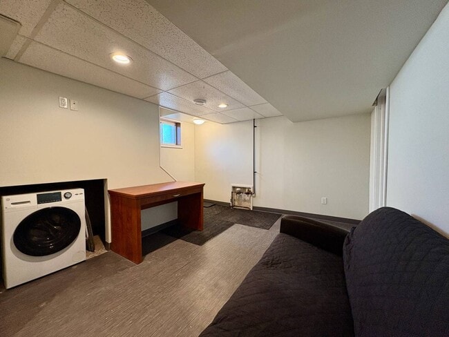 Building Photo - 531 Luci Ct