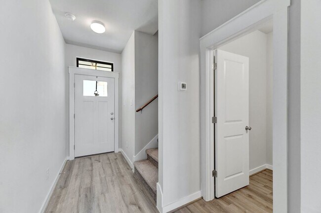 Building Photo - 252 Fieldwood Dr