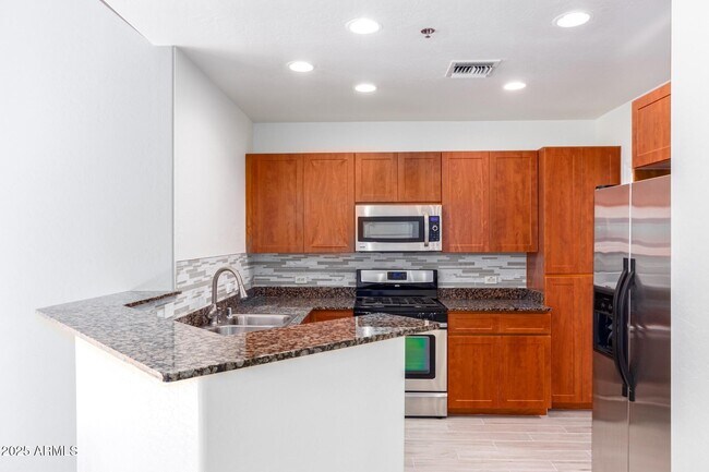 Foto del edificio - 17 W Vernon Ave