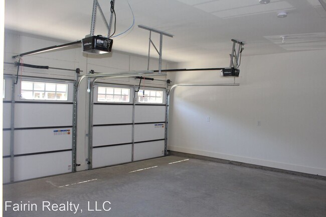 Building Photo - 3 br, 2 bath House - 1402 Woodridge Place