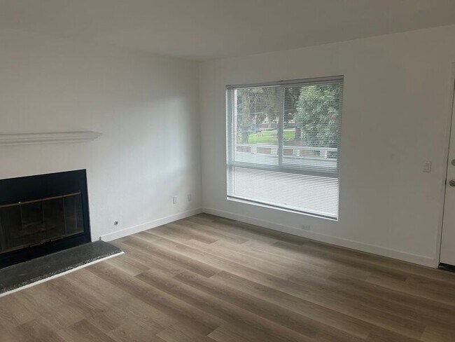 Foto del edificio - 8603 Fenwick St