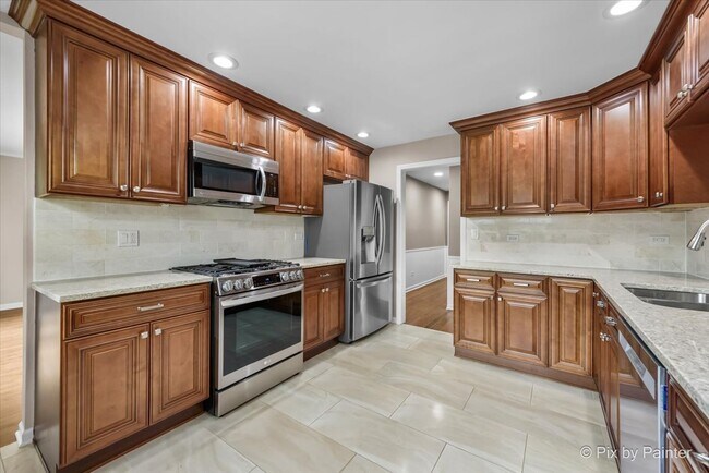 Foto del edificio - 4525 Saratoga Ave