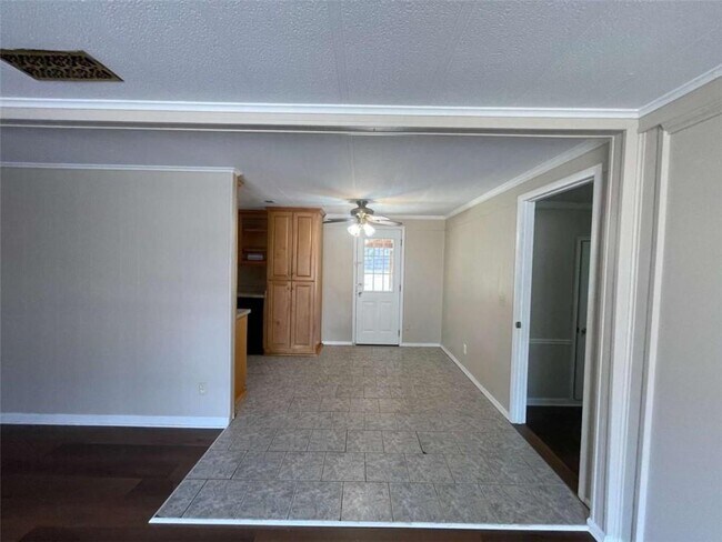 Foto del edificio - 693 Bluebird Dr SE