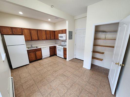 Foto principal - 2 bedroom in BRONX NY 10465