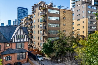 Building Photo - 91 Wellesley Street