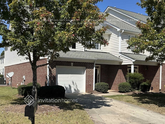 Building Photo - 1410 Nicklaus Dr