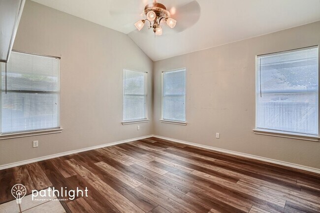 Building Photo - 4407 Shady Elm Dr