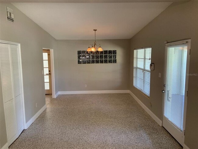 Building Photo - 1539 Briercliff Dr