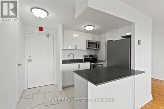 Building Photo - 7555 Goreway Dr