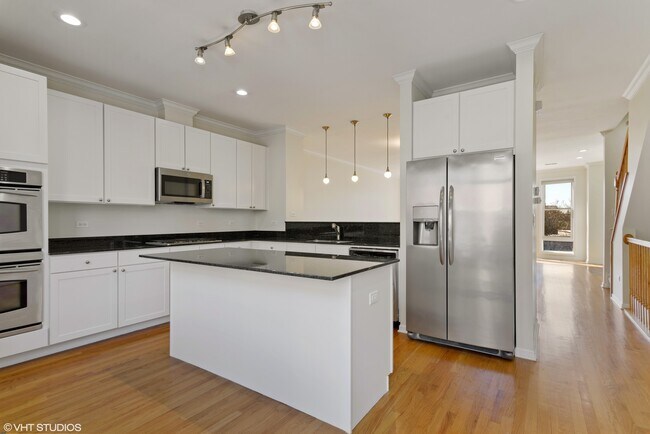 Foto del edificio - 1031 N Riverwalk St