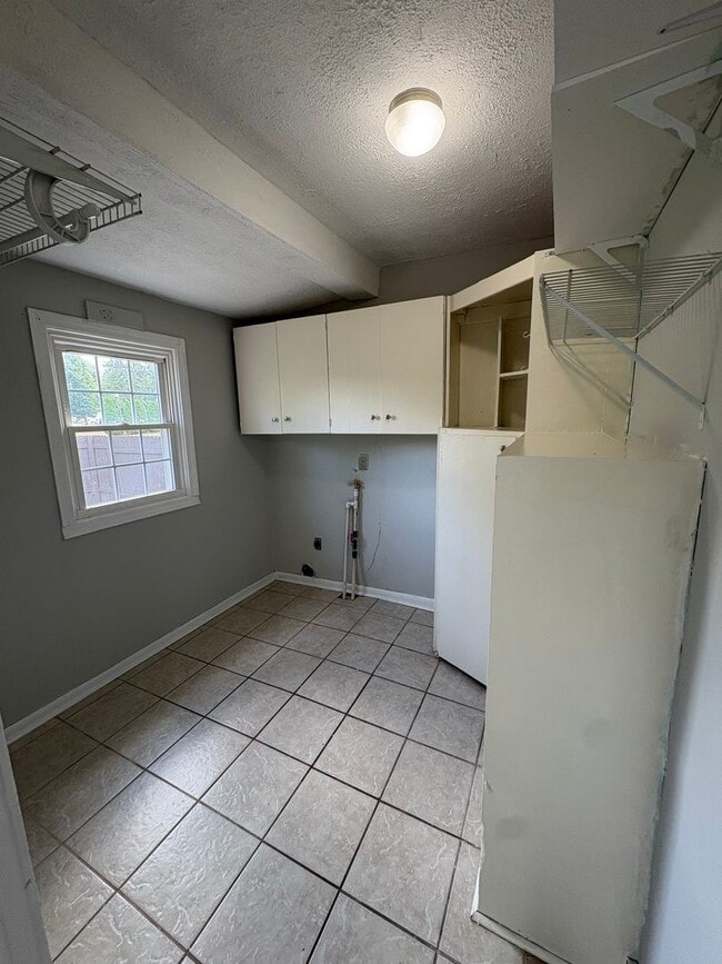 Foto del edificio - For Rent