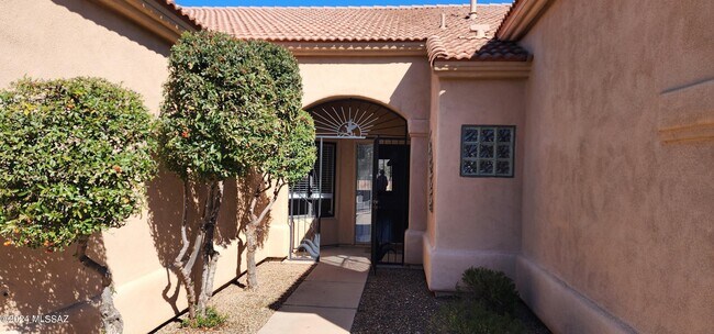Building Photo - 7659 E Park View Dr
