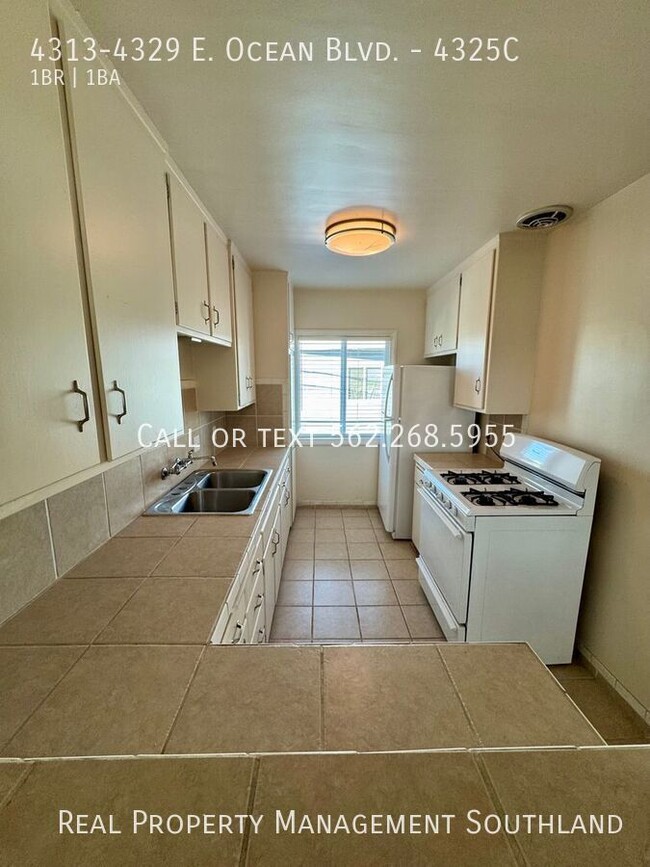 Foto del edificio - 4313-4329 E. Ocean Blvd.-4325C