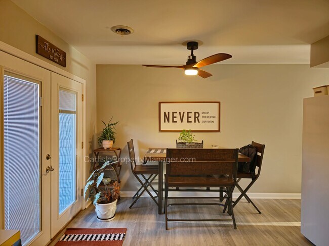 Foto del edificio - 57 W Cabin Hollow Rd
