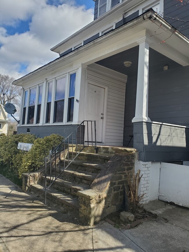 Building Photo - 5513 Edna Ave